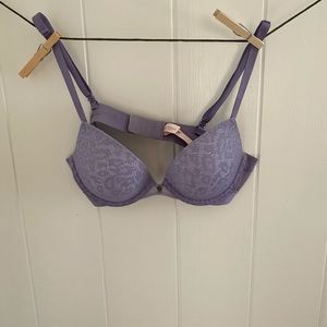 VICTORIA’S SECRET PLUNGE 34B